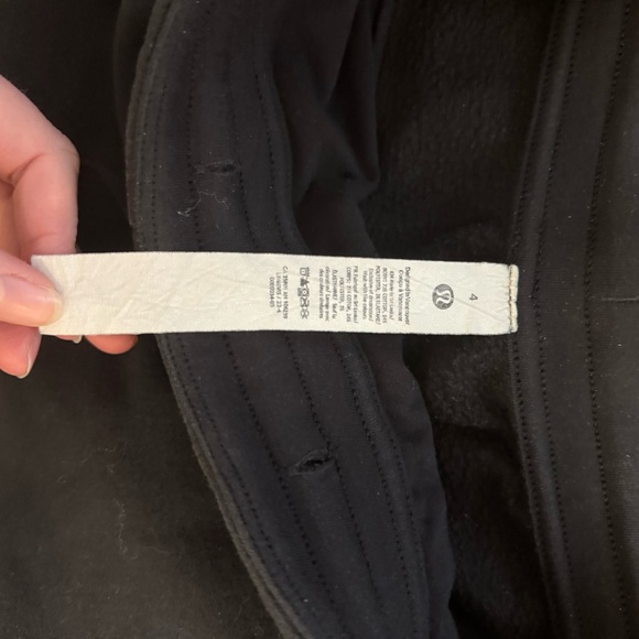 Lululemon Loungeful High-Rise Cropped Jogger Size 4 - Picture 10 of 10